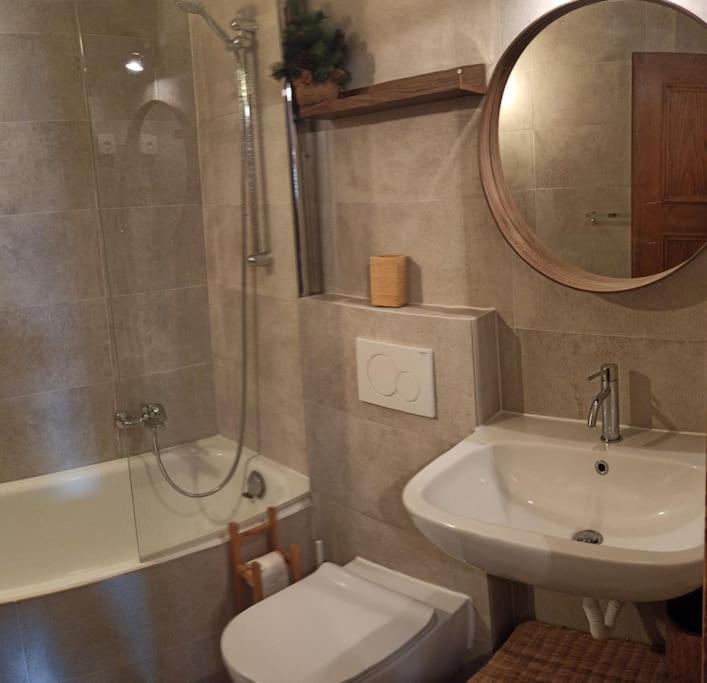Cozy Apartment In The Heart Of The Alps Chateau-d'Oex Luaran gambar