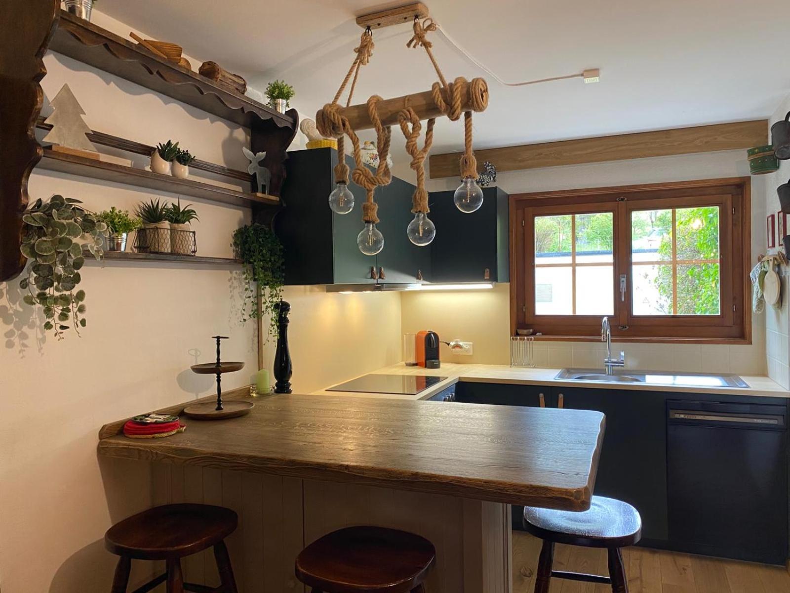 Cozy Apartment In The Heart Of The Alps Chateau-d'Oex Luaran gambar